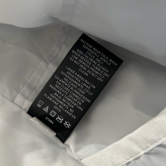 Swiss Tech Coat. Light Gray Size: XL - Picture 11 of 11